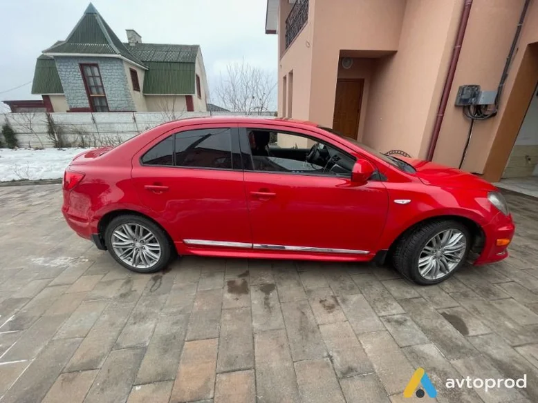 Фото 3 - Suzuki Kizashi 2010