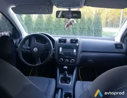 Photo 3 - Volkswagen Golf 2005