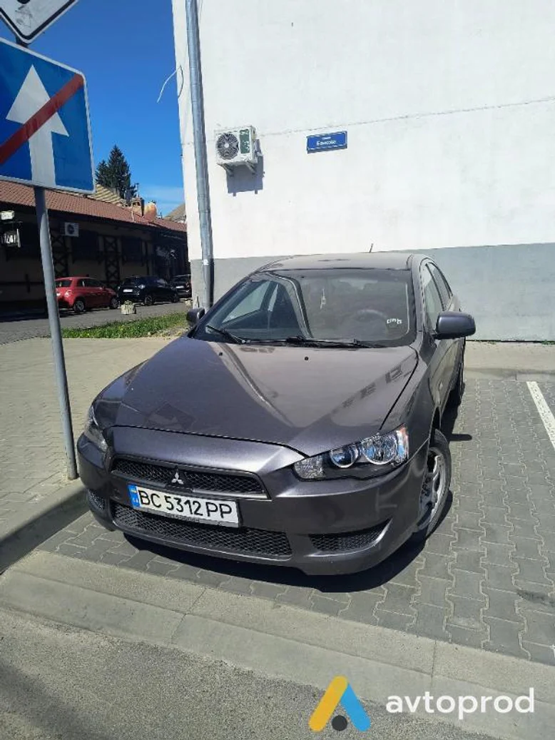 Photo 1 - Mitsubishi Lancer 2009