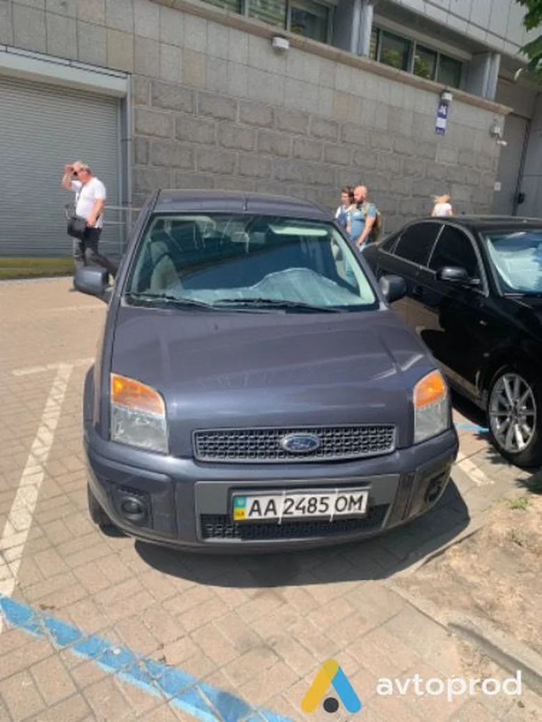 Фото 1 - Ford Fusion 2011