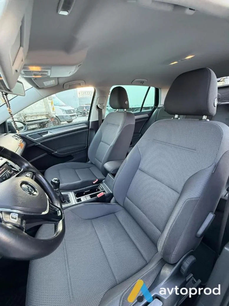 Фото 2 - Volkswagen Golf 2014