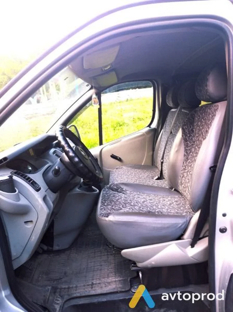 Фото 2 - Opel Vivaro 2006