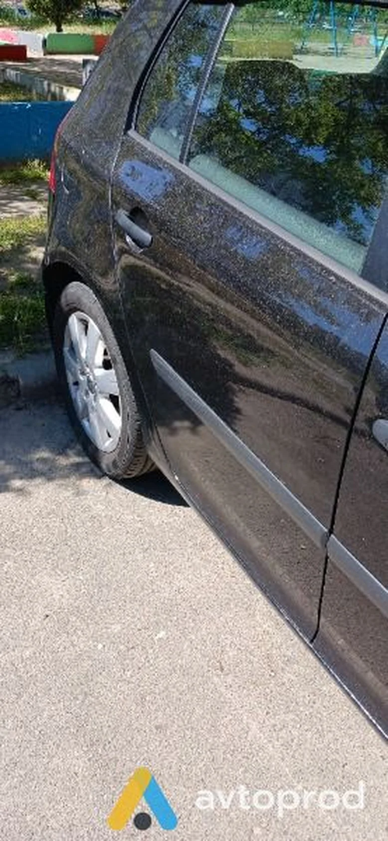 Фото 4 - Volkswagen Golf 2004