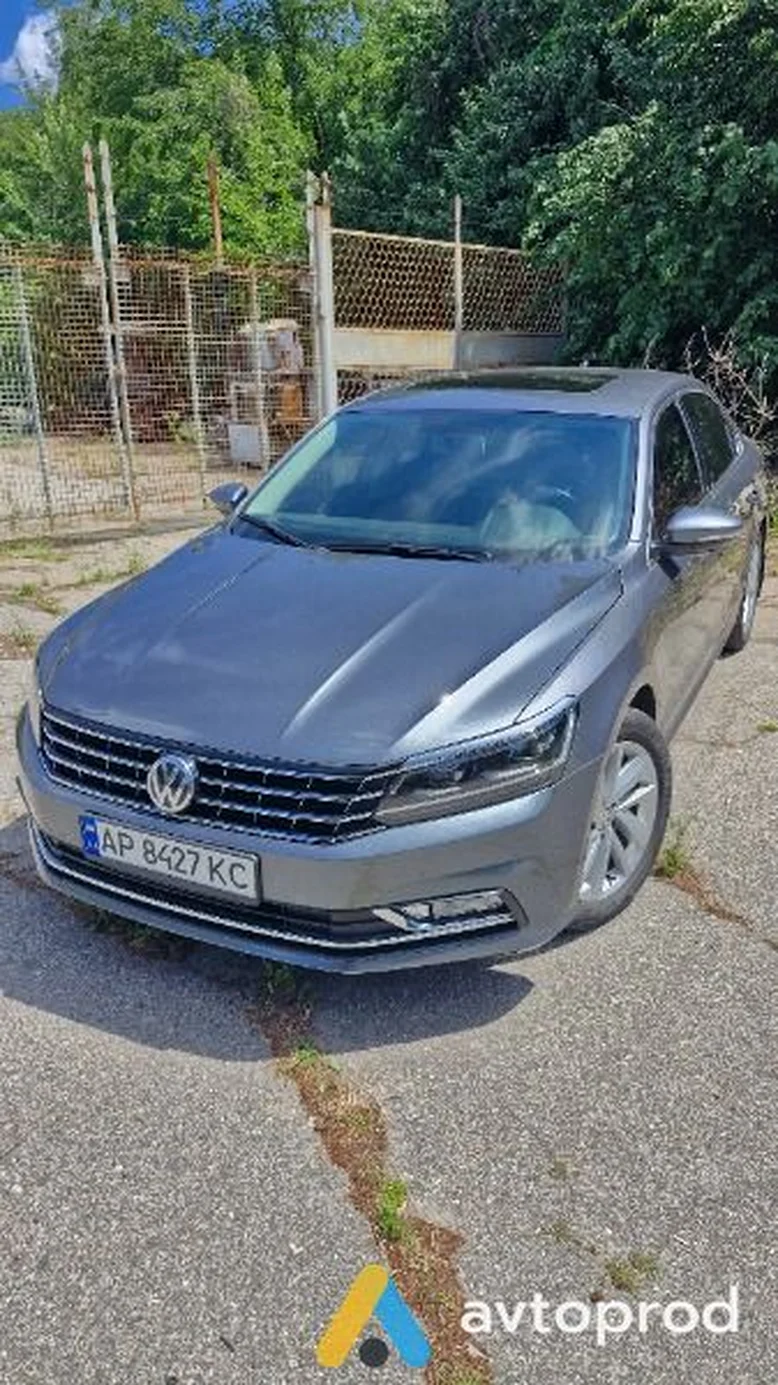 Фото 1 - Volkswagen Passat 2018