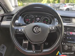 Фото 4 - Volkswagen Passat 2017