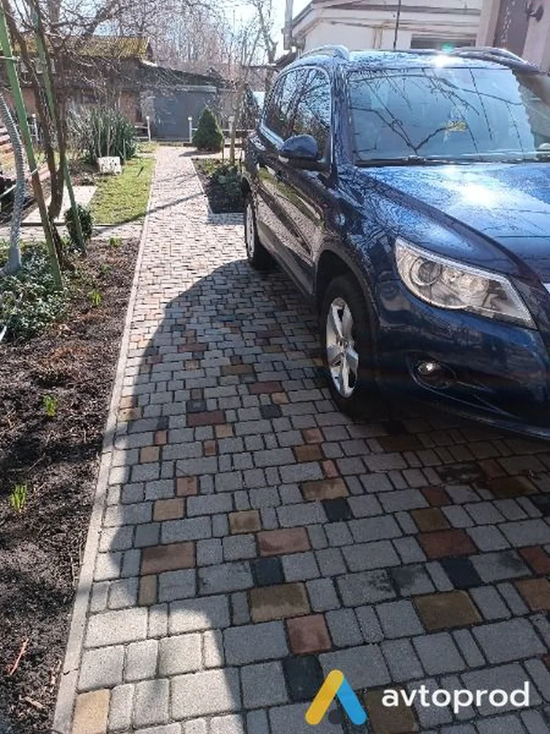 Фото 1 - Volkswagen Tiguan 2010