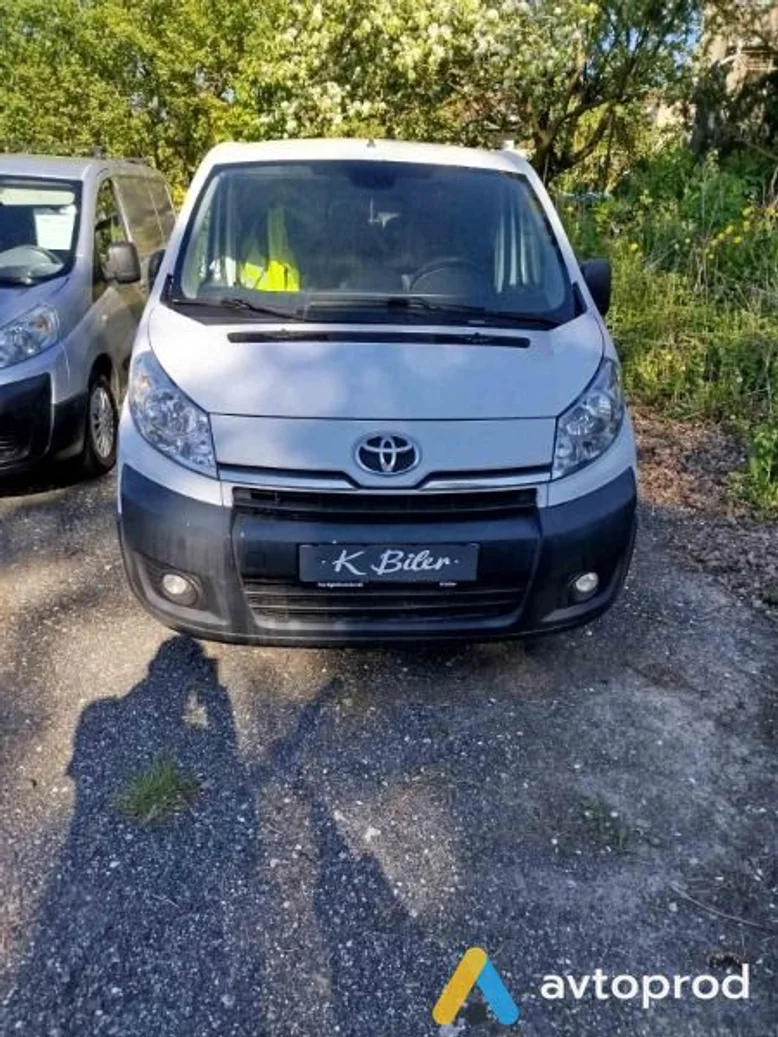 Фото 1 - Toyota Proace 2015