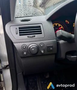 Фото 2 - Opel Astra 2011