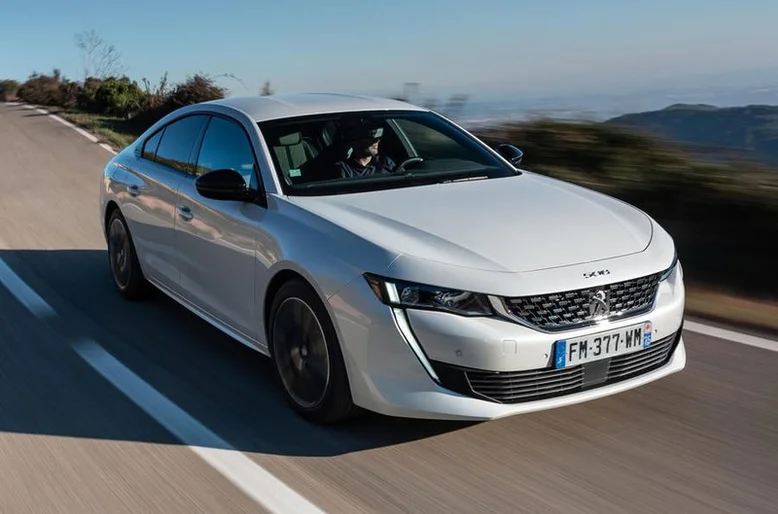 PEUGEOT 508 HYBRID 225 GT 🚗