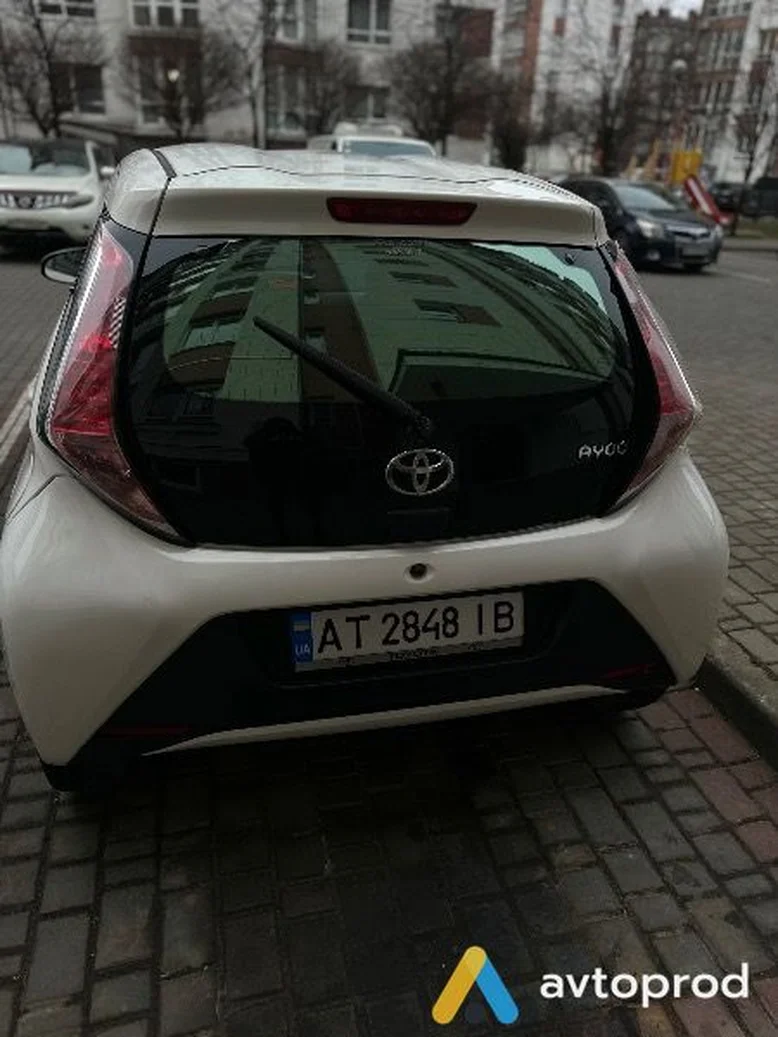 Фото 2 - Toyota Aygo 2015