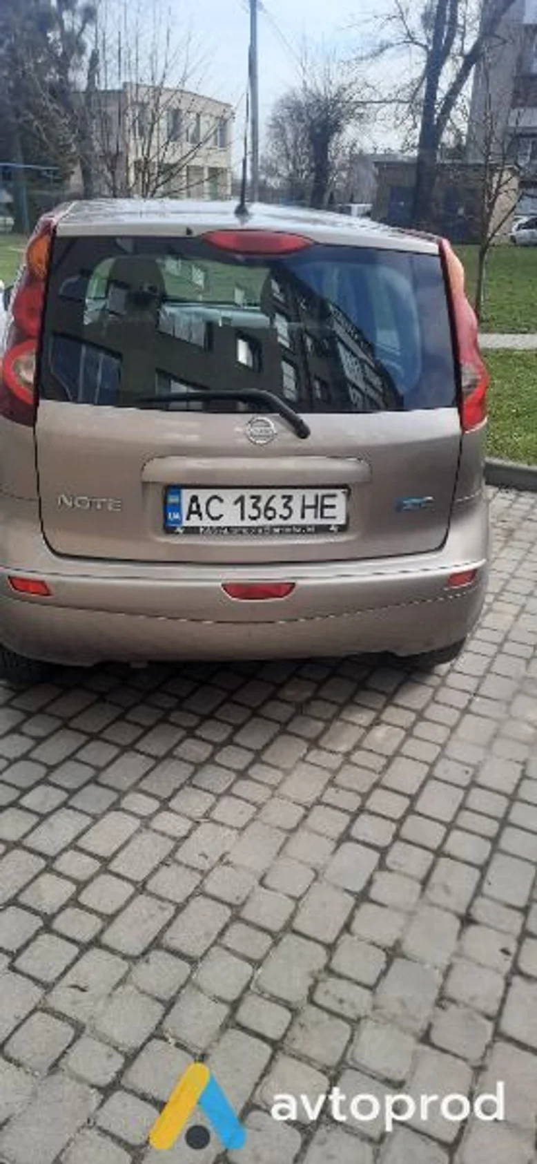 Фото 2 - Nissan Note 2011