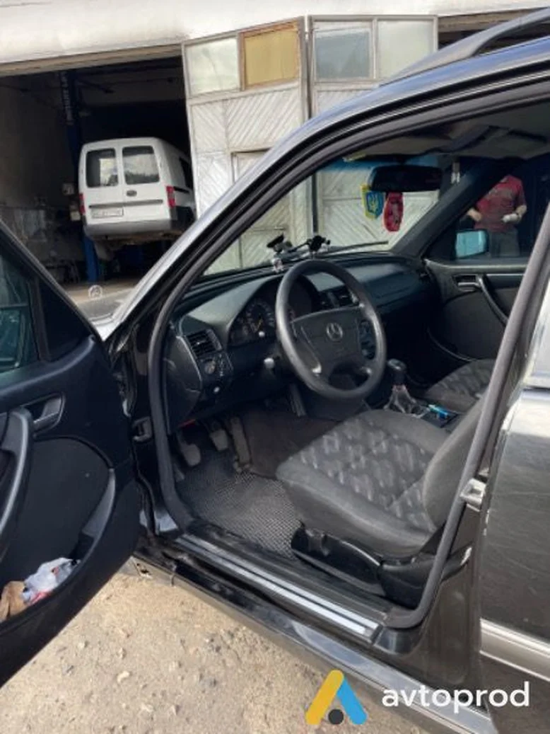 Фото 4 - Mercedes-Benz 200 2000