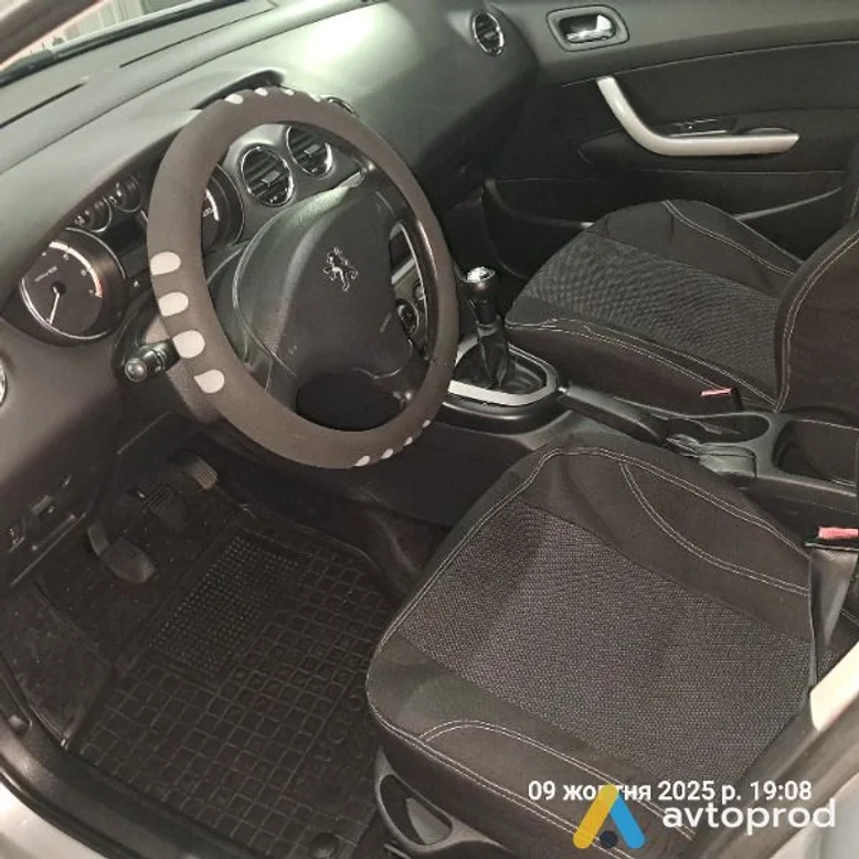 Фото 4 - Peugeot 308 2010