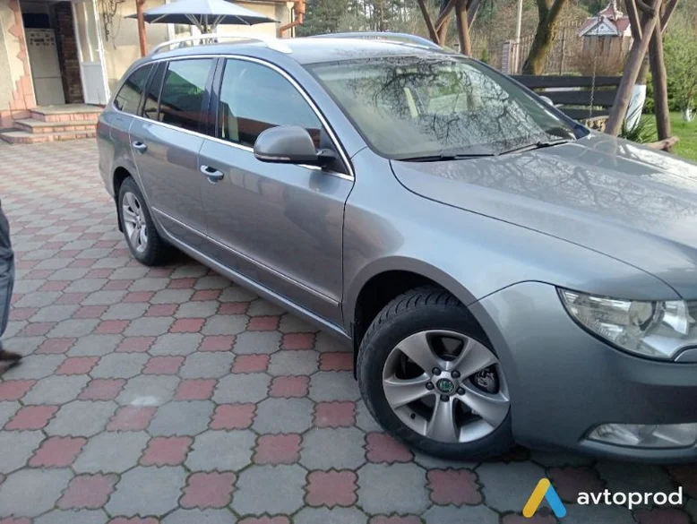 Фото 1 - Skoda Superb 2012