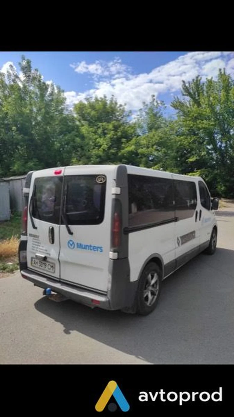 Фото 2 - Renault Trafic 2003