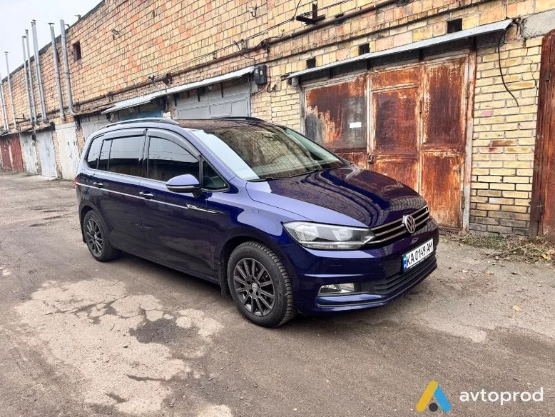 Фото 3 - Volkswagen Touran 2015