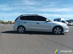 Photo 3 - Hyundai i30 2010