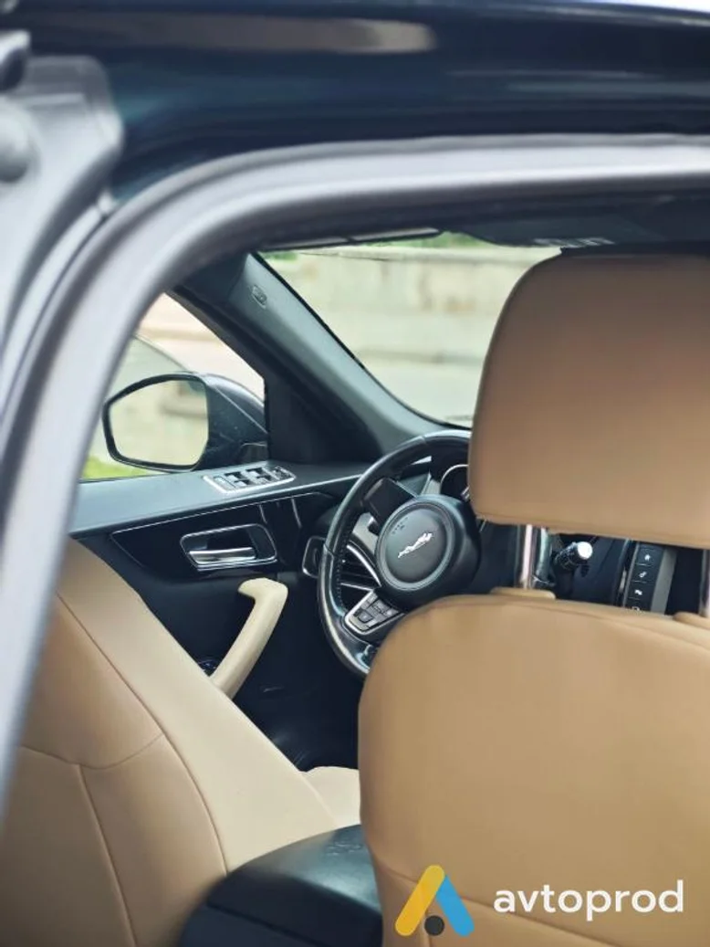 Фото 2 - Jaguar F-Pace 2017