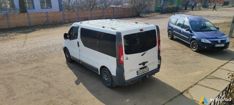 Фото 1 - Opel Vivaro 2011