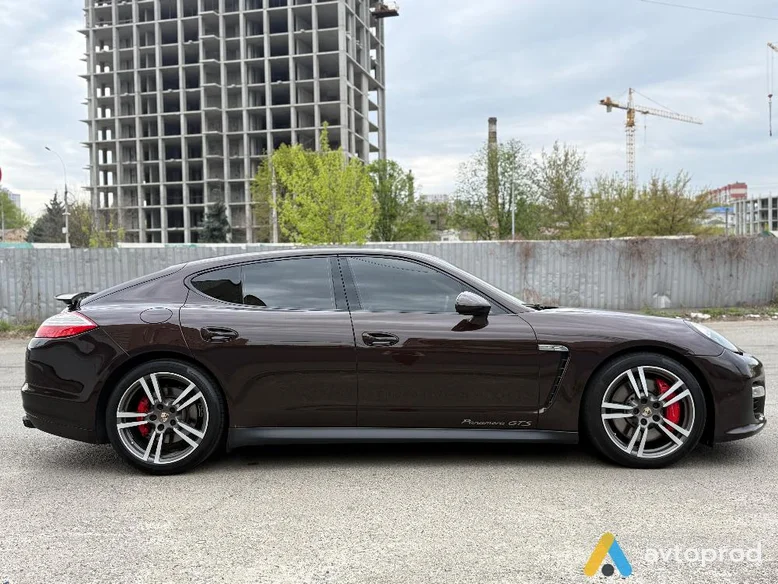 Photo 4 - Porsche Panamera 2013
