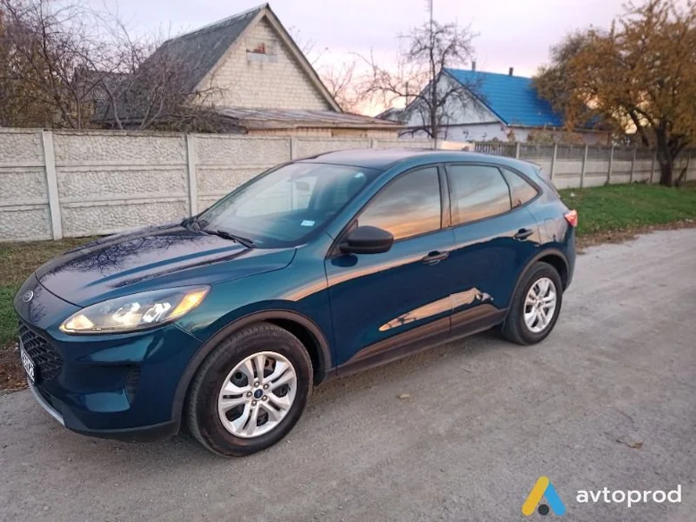 Фото 3 - Ford Escape 2020
