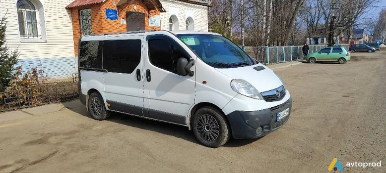 Фото 3 - Opel Vivaro 2011