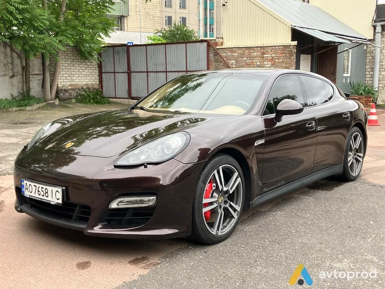 Фото 3 - Porsche Panamera 2013