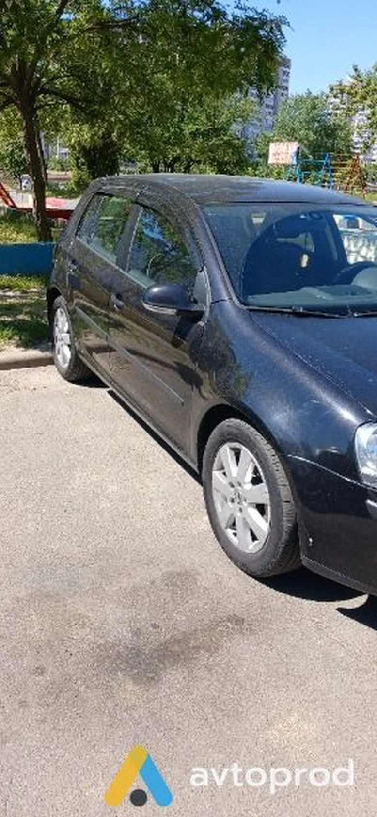 Фото 1 - Volkswagen Golf 2004