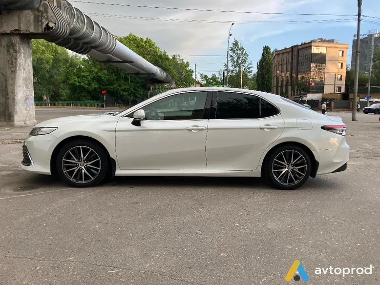 Photo 4 - Toyota Camry 2021