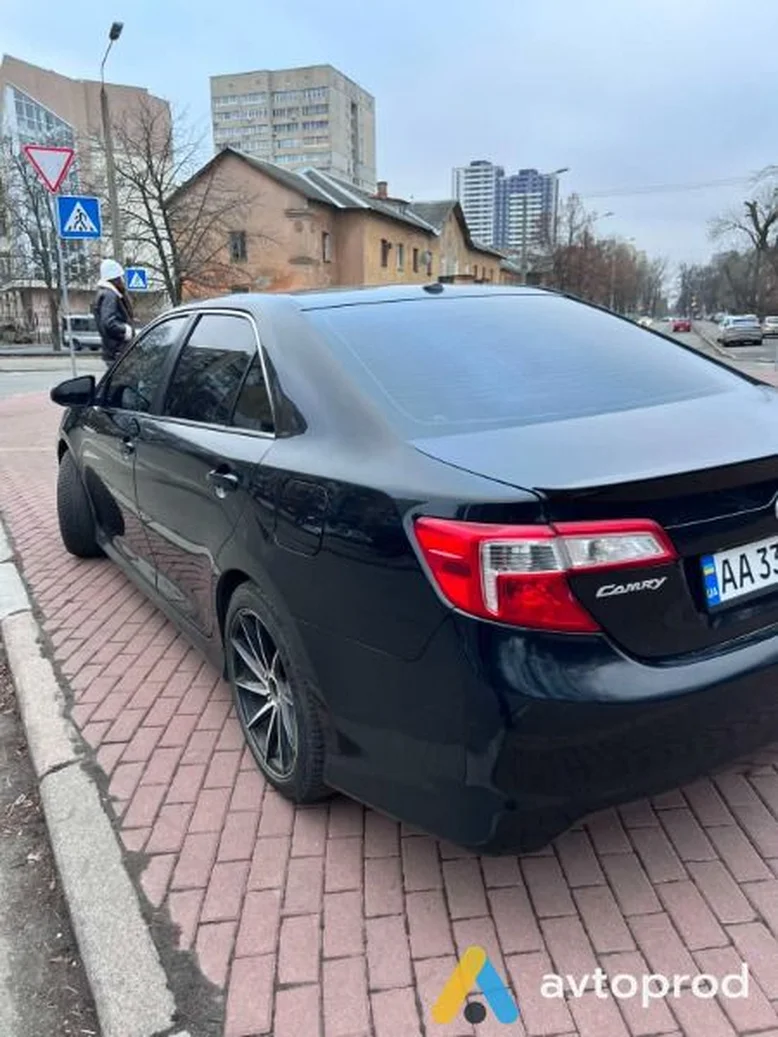 Фото 3 - Toyota Camry 2012