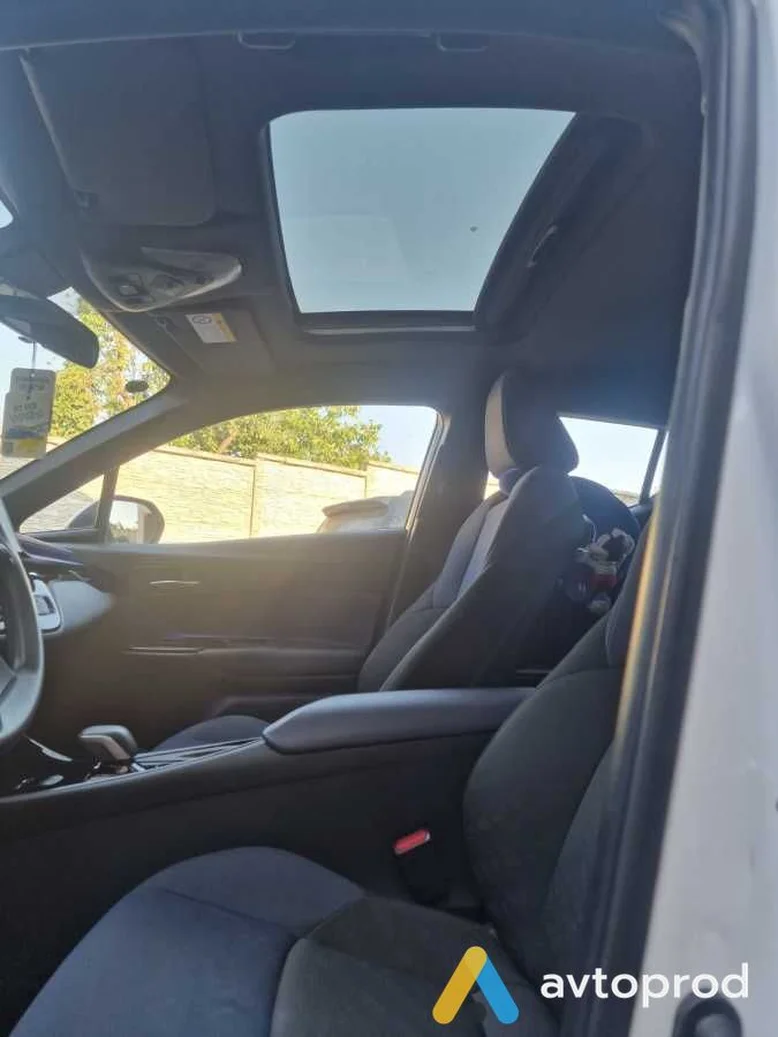 Фото 1 - Toyota C-HR 2021