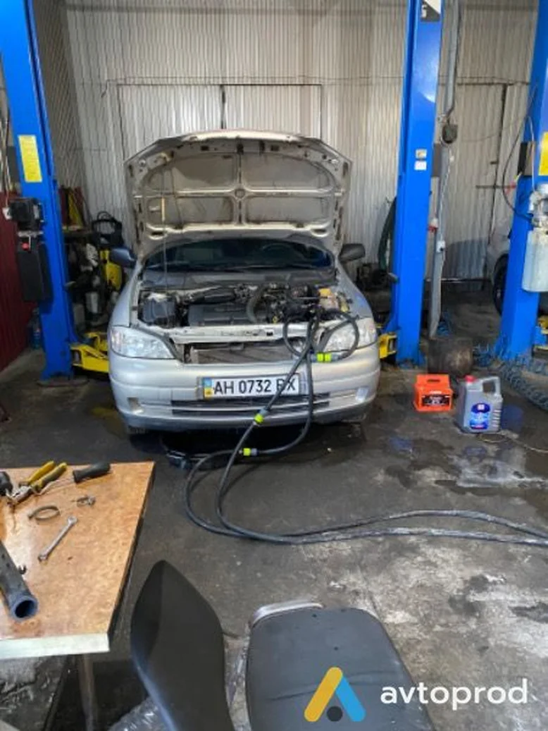 Фото 4 - Opel Astra 2008