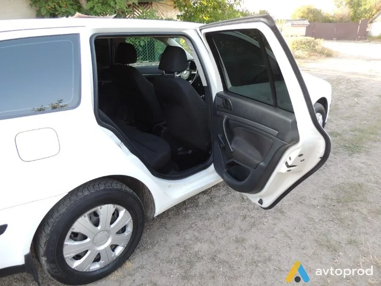 Фото 3 - Skoda Octavia 2012