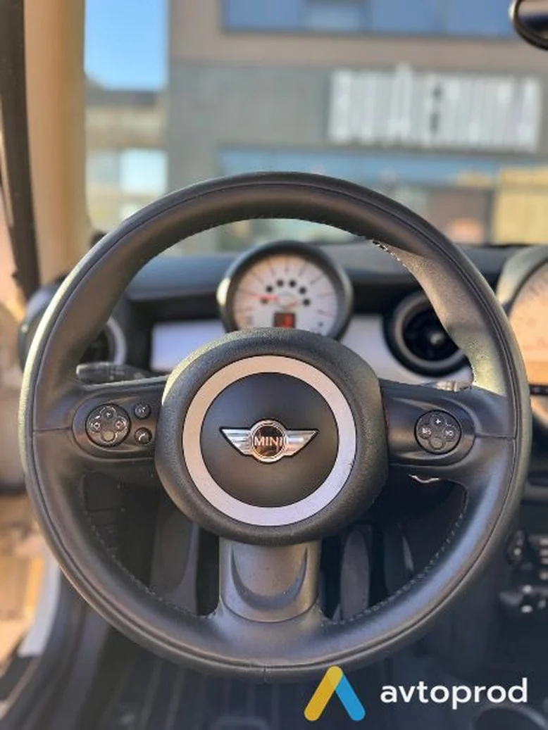 Фото 1 - Mini Cooper 2011