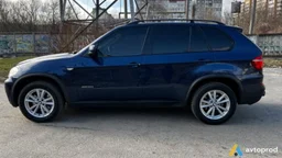 Photo 2 - BMW X5 2011
