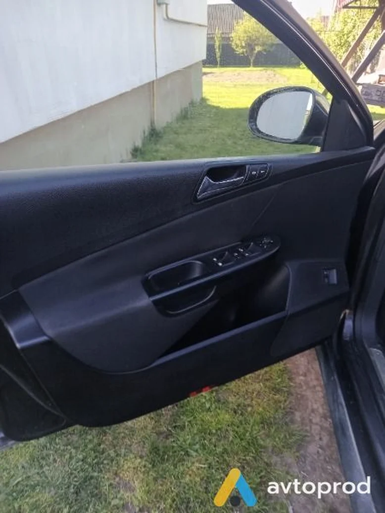 Фото 1 - Volkswagen Passat 2005