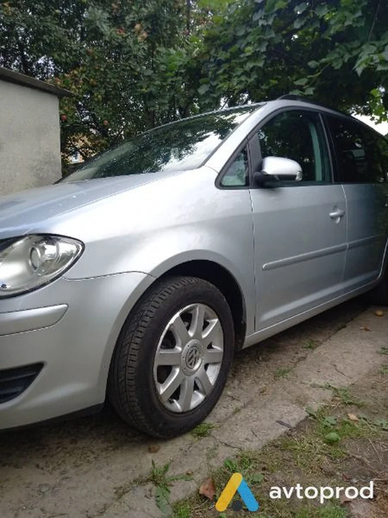 Фото 2 - Volkswagen Touran 2009