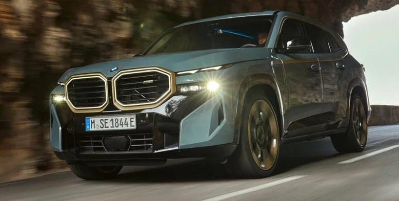 ГІБРИДНИЙ КРОСОВЕР BMW XM 🚘