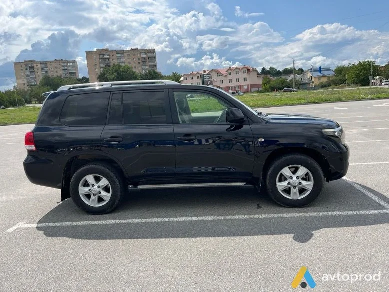 Фото 2 - Toyota Land Cruiser 2011