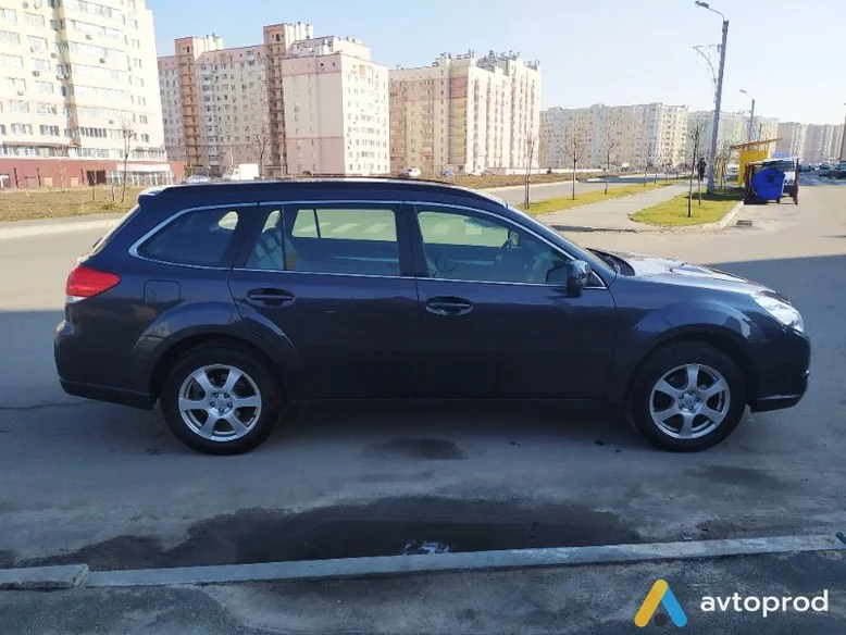 Фото 1 - Subaru Outback 2010