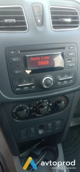 Photo 3 - Renault Logan 2013