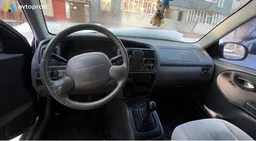 Photo 3 - Suzuki XL7 2002