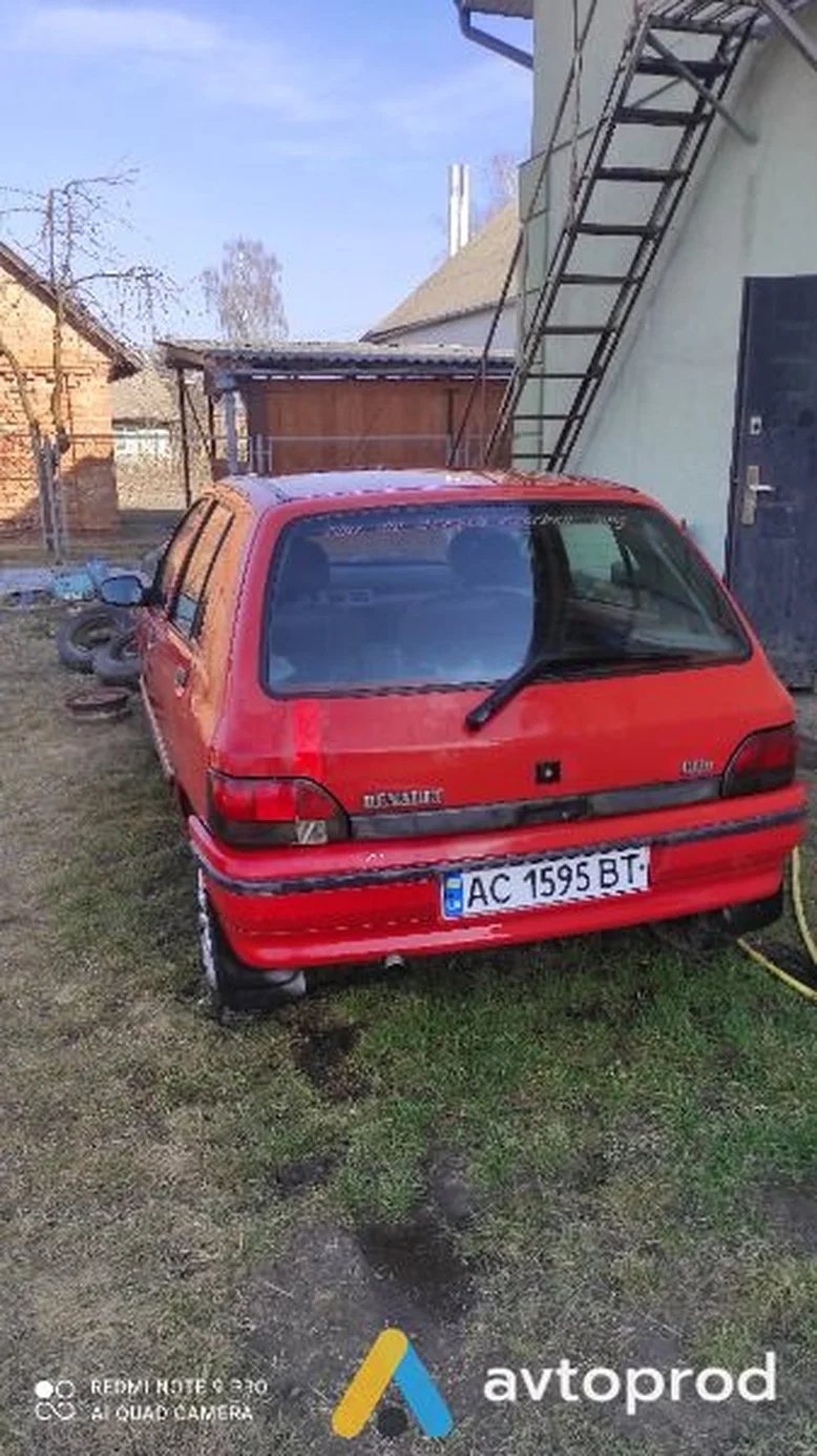 Фото 1 - Renault Symbol 1995