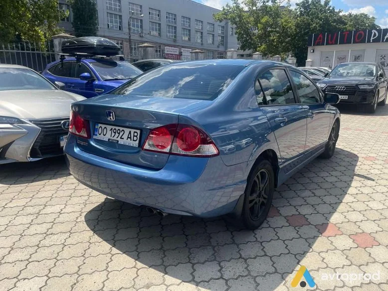 Фото 3 - Honda Civic 2008
