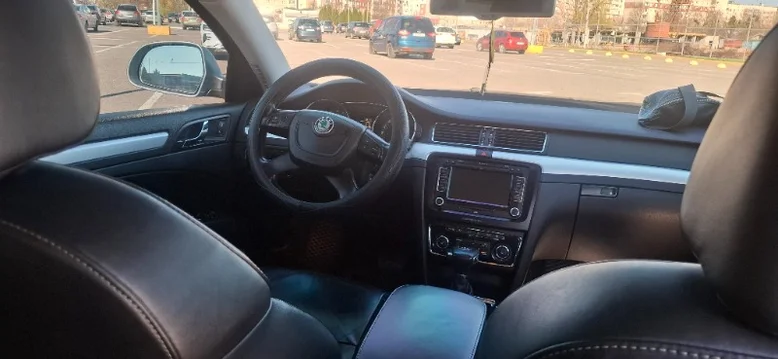 Фото 2 - Skoda Superb 2010