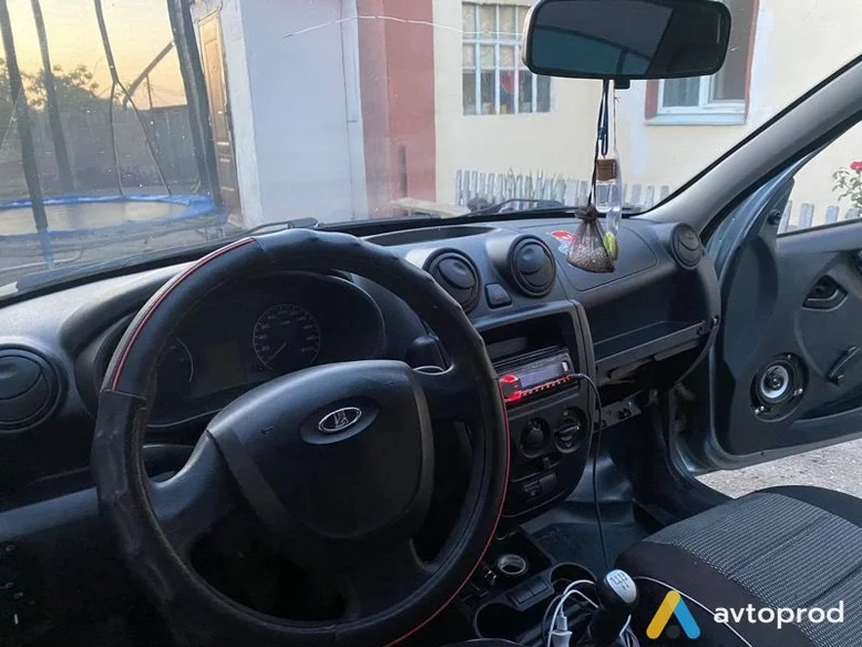 Фото 4 - VAZ Granta 2012