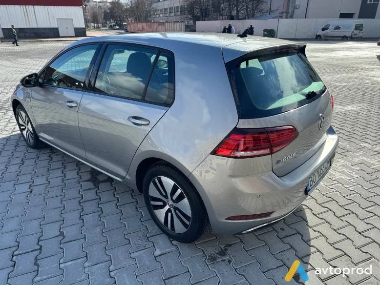 Фото 4 - Volkswagen Golf E 2017