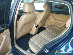 Фото 3 - Volkswagen Golf 2006