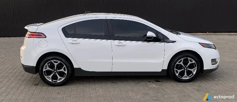 Фото 4 - Chevrolet Volt 2014