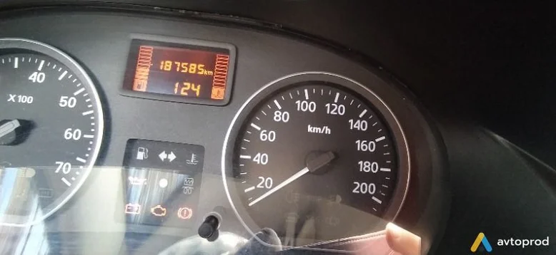 Фото 1 - Dacia Logan 2012